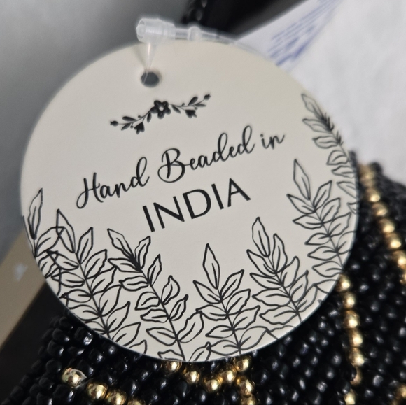 Studio 12 Anthropologie Valentine's Day Beaded Heart Purse - Picture 9 of 11